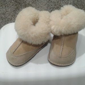 Ugg size small